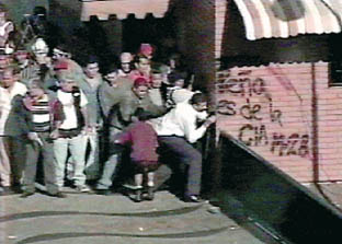 Video: CLAVES DE UNA MASACRE SUCESO%20DISPARAN