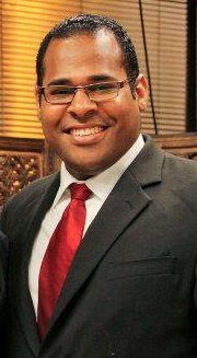 Pastor Israel Valenzuela